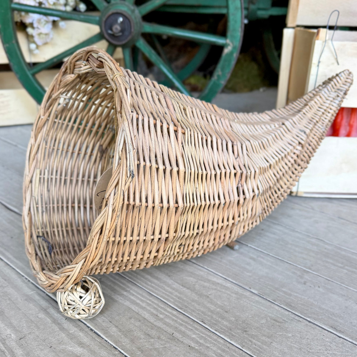 Small Willow Cornucopia 16”