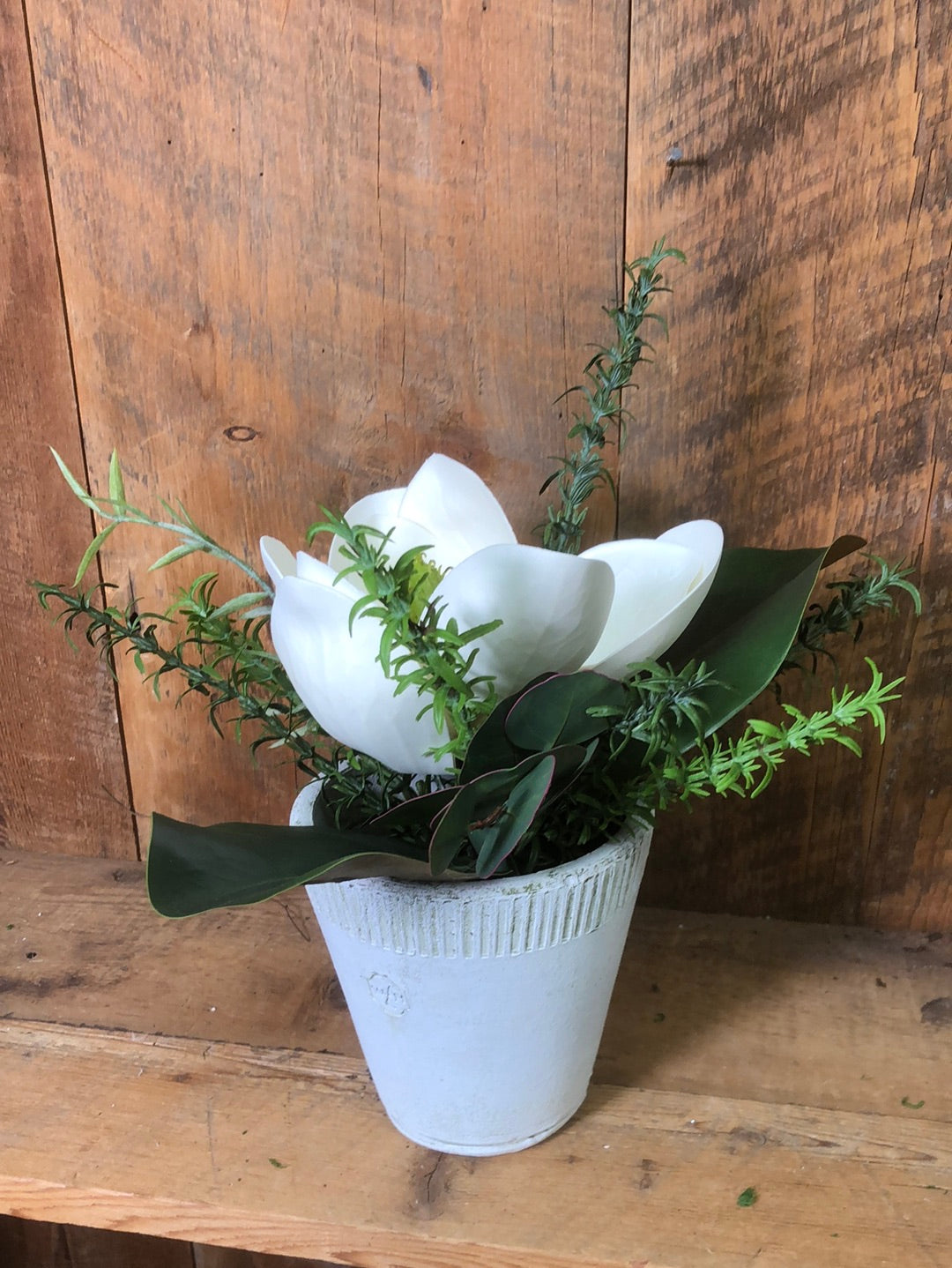 Classic Magnolia Petite Bouquet Drop In