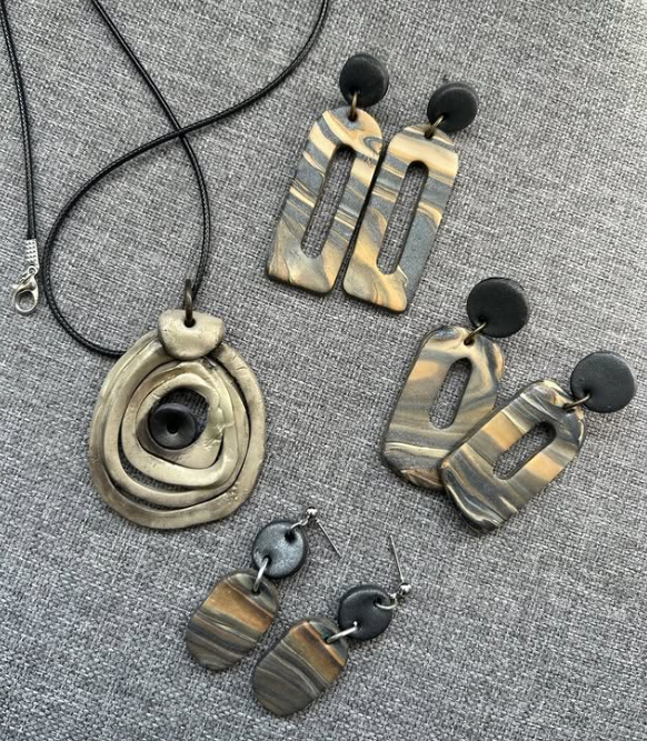 09.25.2025 @ 4PM - 6PM | Clay Jewelry Making Workshop with Guest Artist Calilou Clay