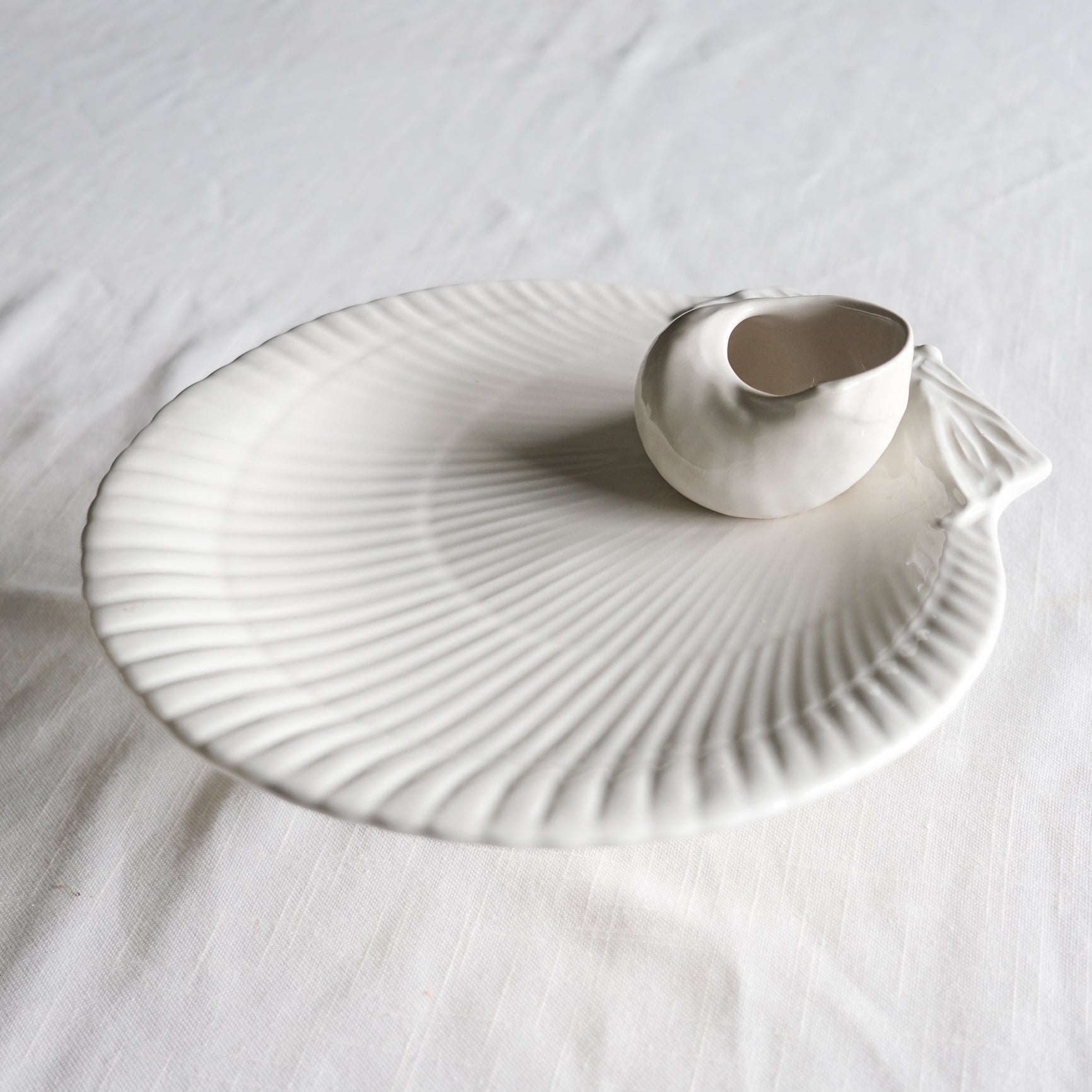 Este Ceramiche White Ceramic Shell Dish on Pedestal Made in Italy