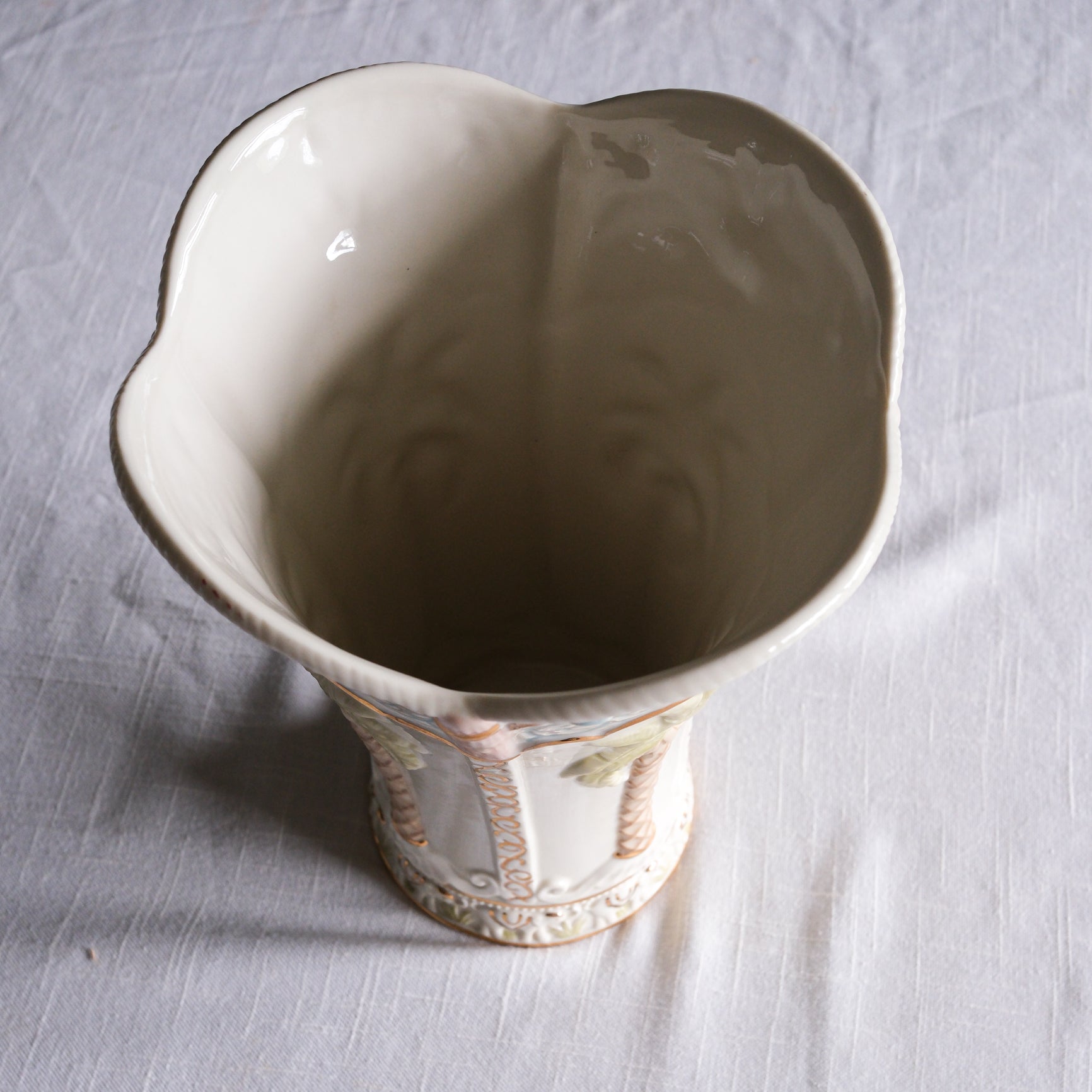 Colonial Elegance Painted Ceramic Lenox Vase Large Palm Pastel and Gold