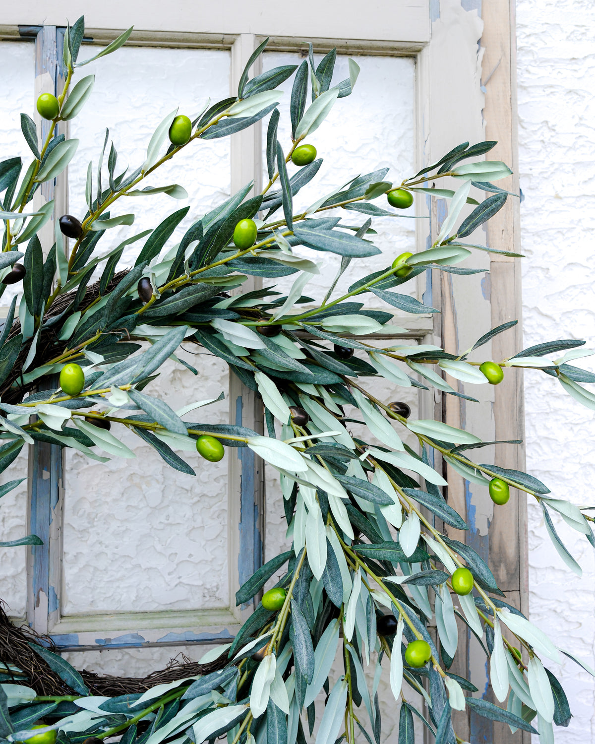 28"D Olive Berry Wreath