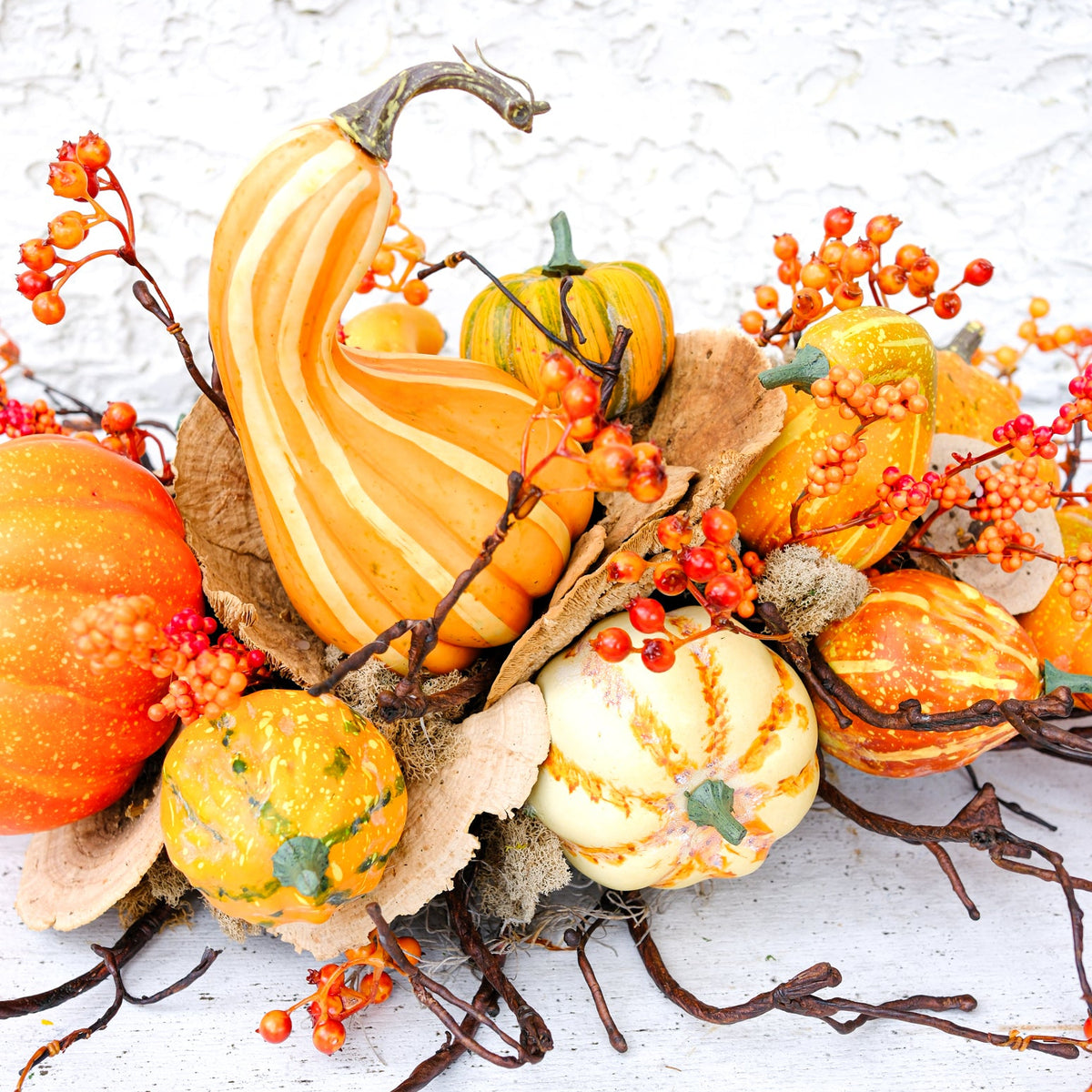 On the Vine Pumpkin Berry Centerpiece Drop In