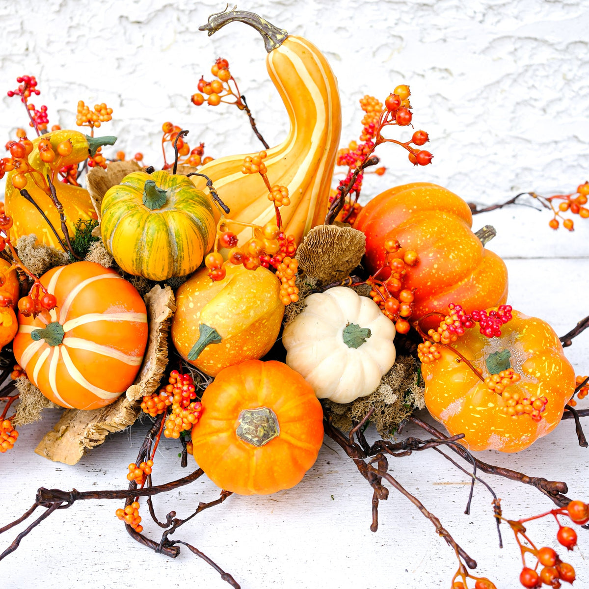 On the Vine Pumpkin Berry Centerpiece Drop In