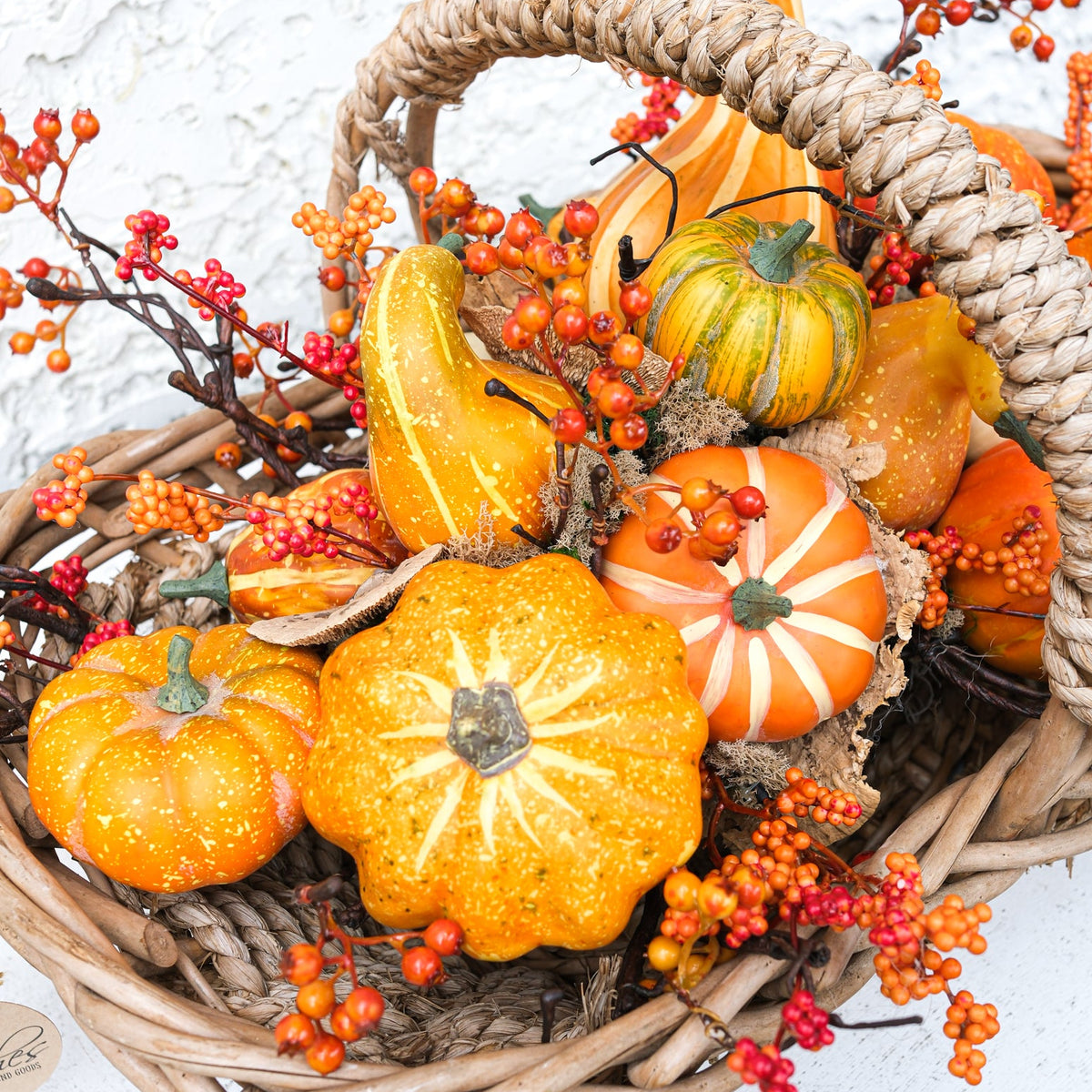 On the Vine Pumpkin Berry Centerpiece Drop In