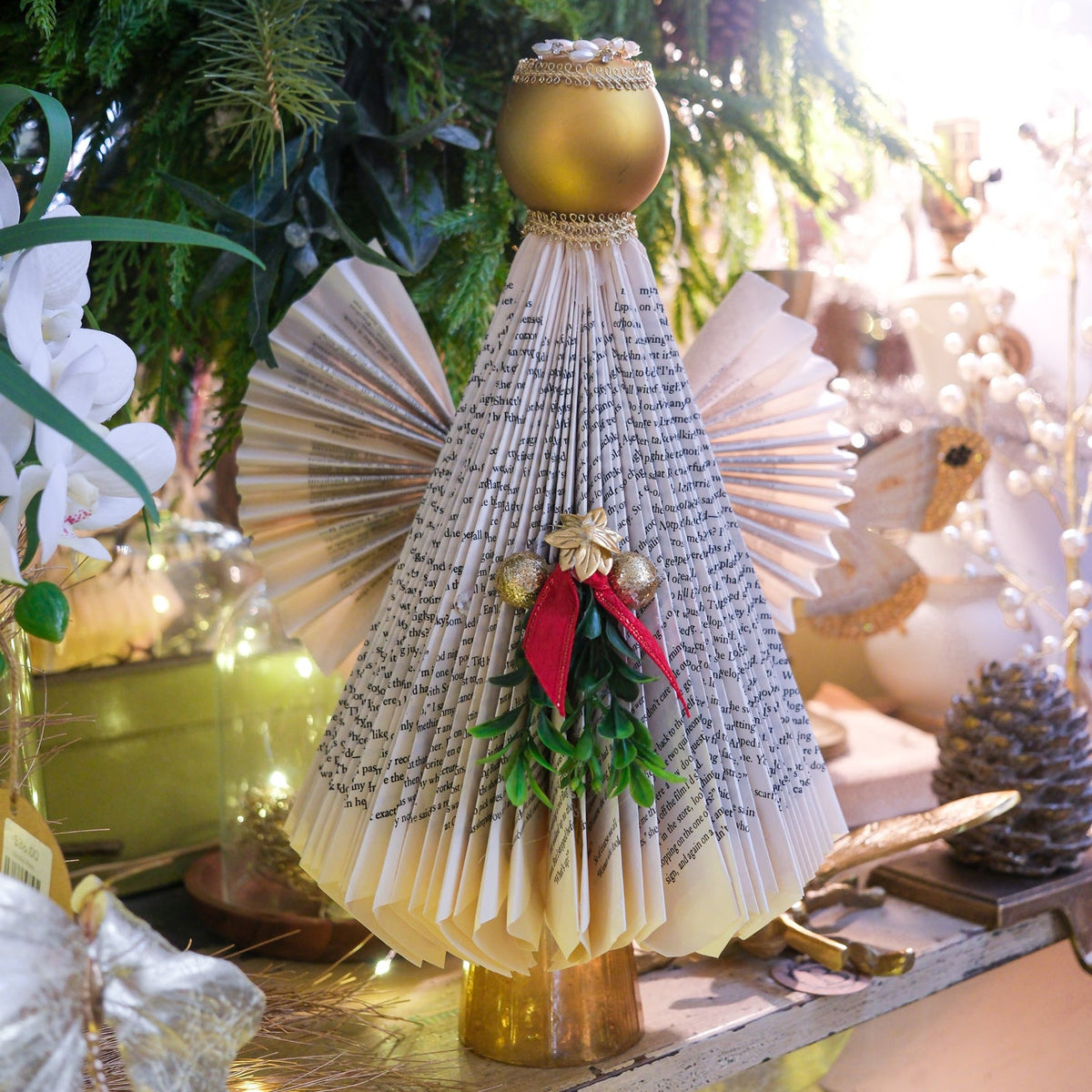 12.08.2026 @ 11AM | "A Little Vintage Christmas" Decorate & Design Book Page Angels with Guest Designer Debra Bish