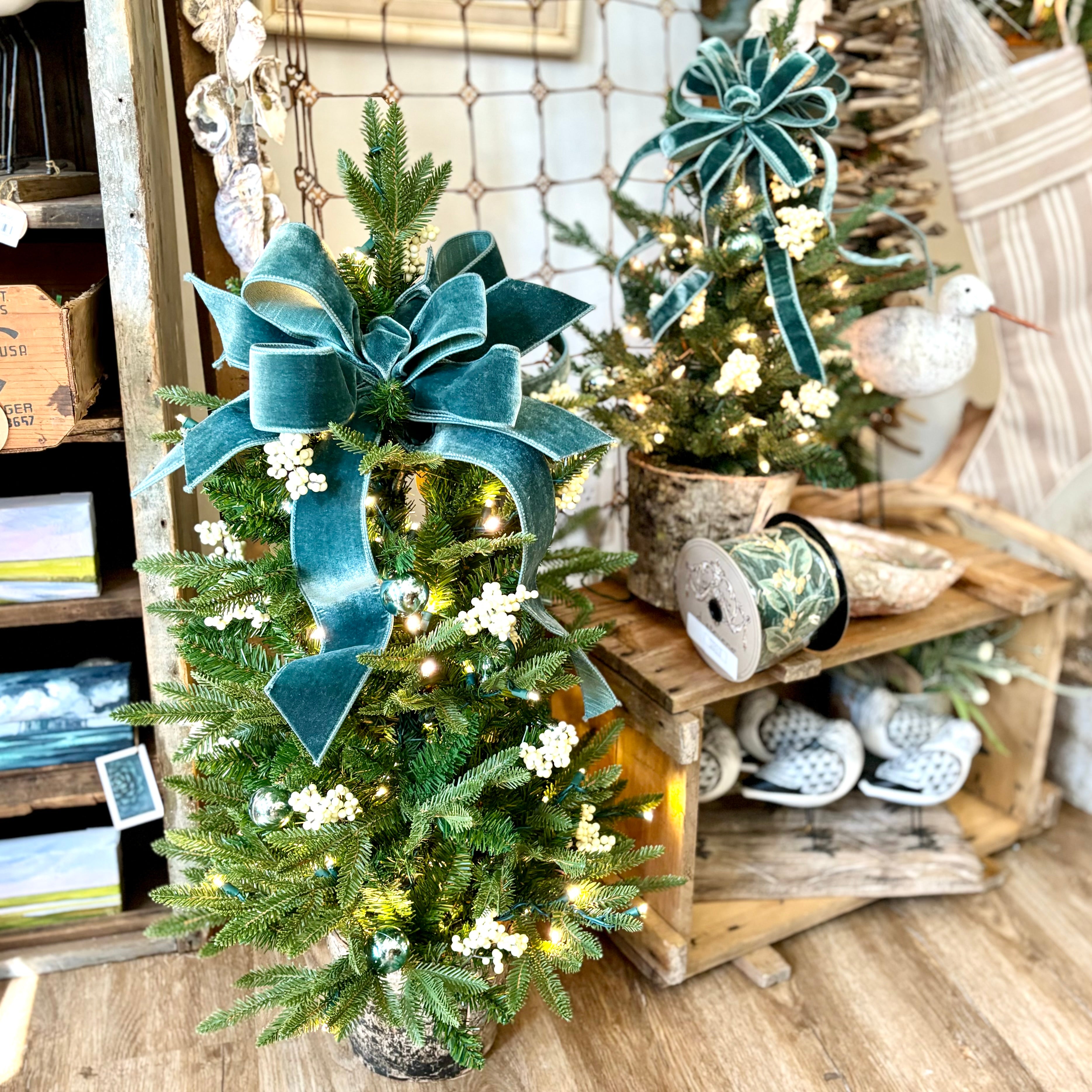 3 ft. Winter Blues Pre-Lit Decorated Tree