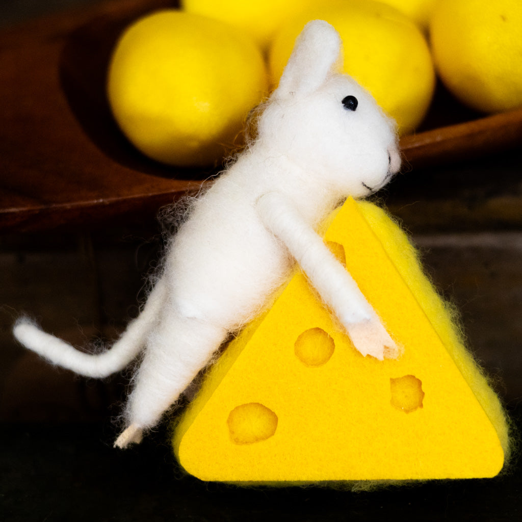 Felt Mouse with of Wedge of Cheese Ornament