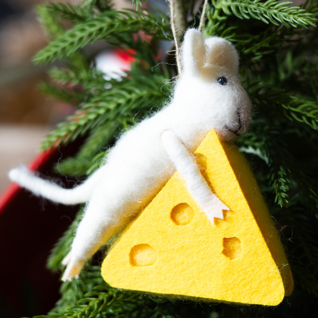 Felt Mouse with of Wedge of Cheese Ornament