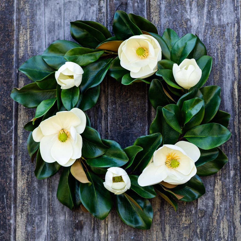 Magnolia Natural Wreath with Three Flowers and Buds