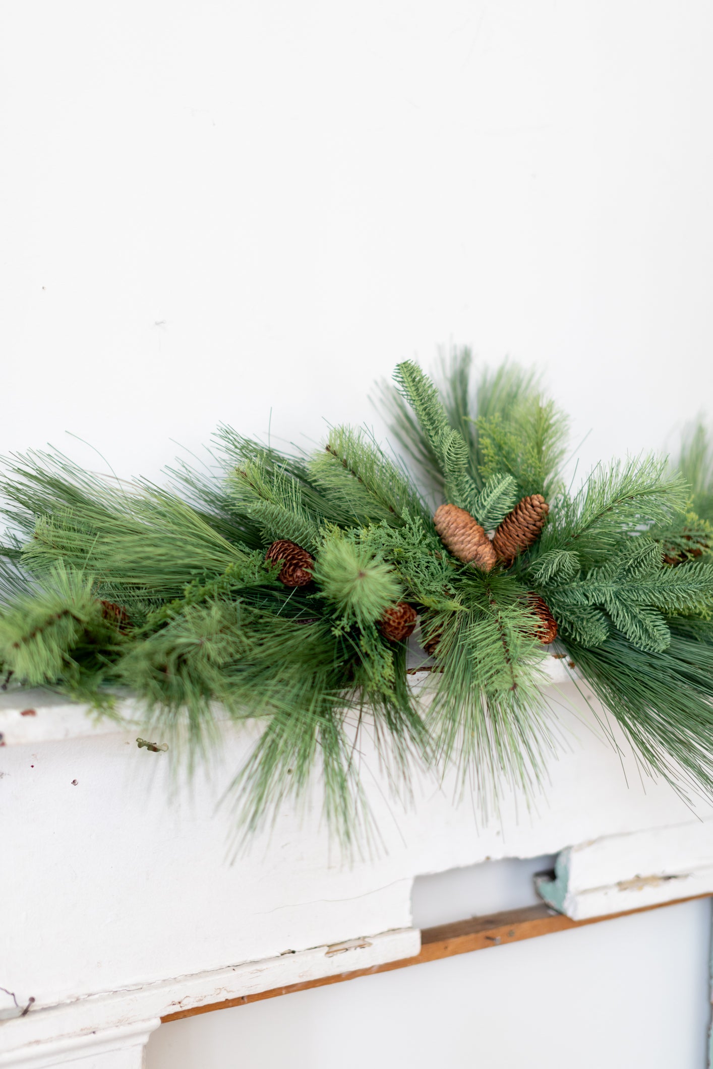 Mixed Pine Center Swag