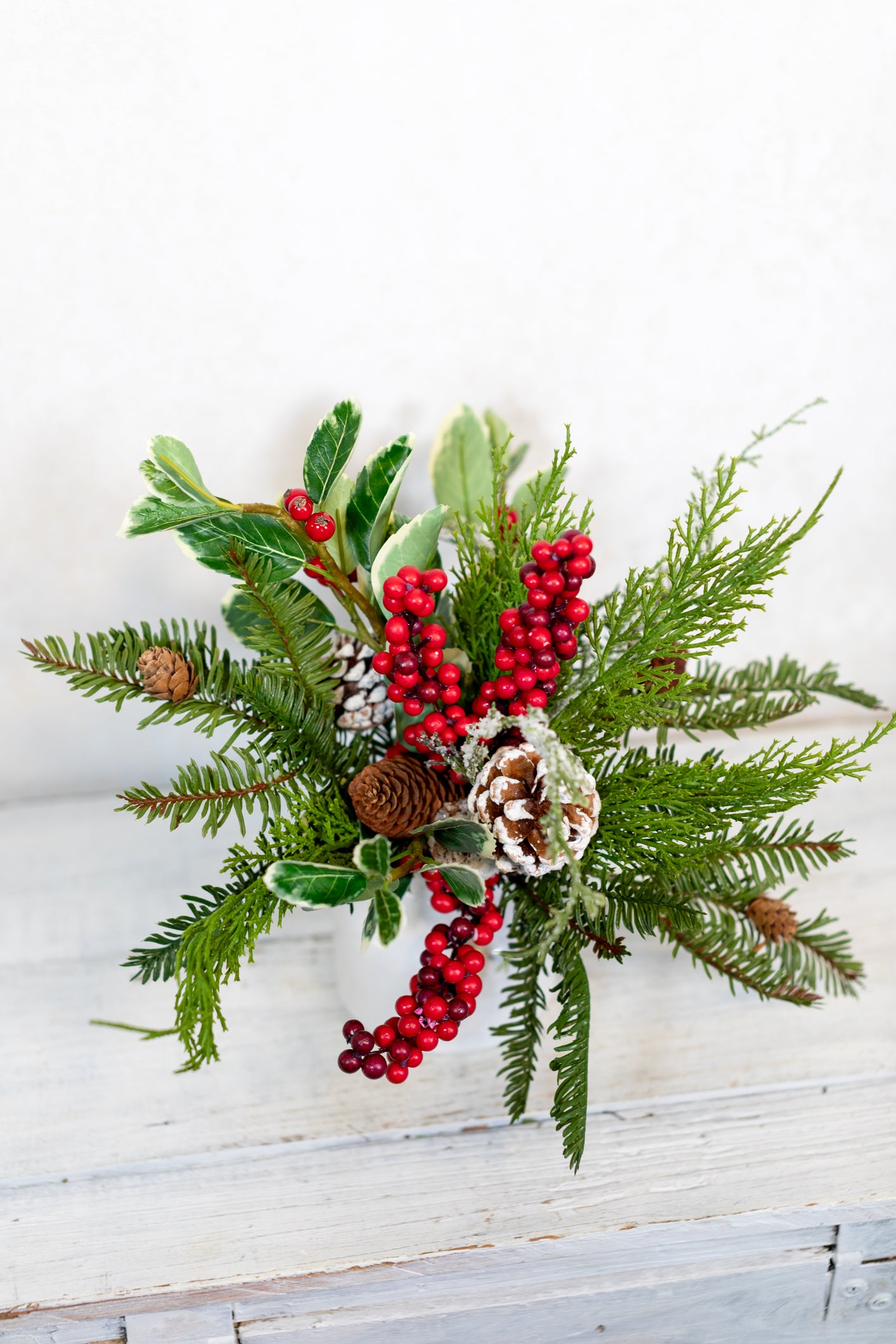 Holly Jolly Bouquet Petite Drop in