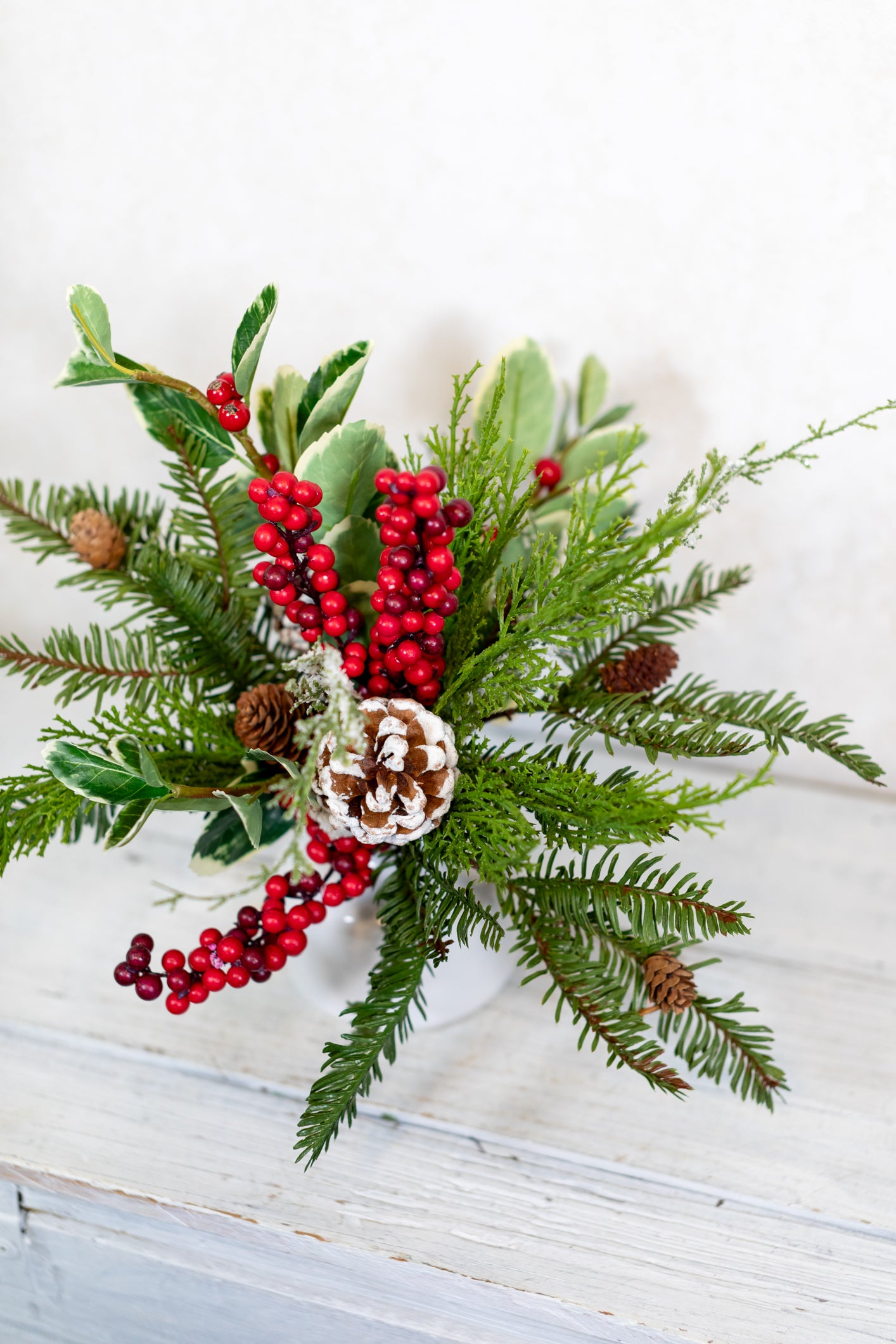 Holly Jolly Bouquet Petite Drop in