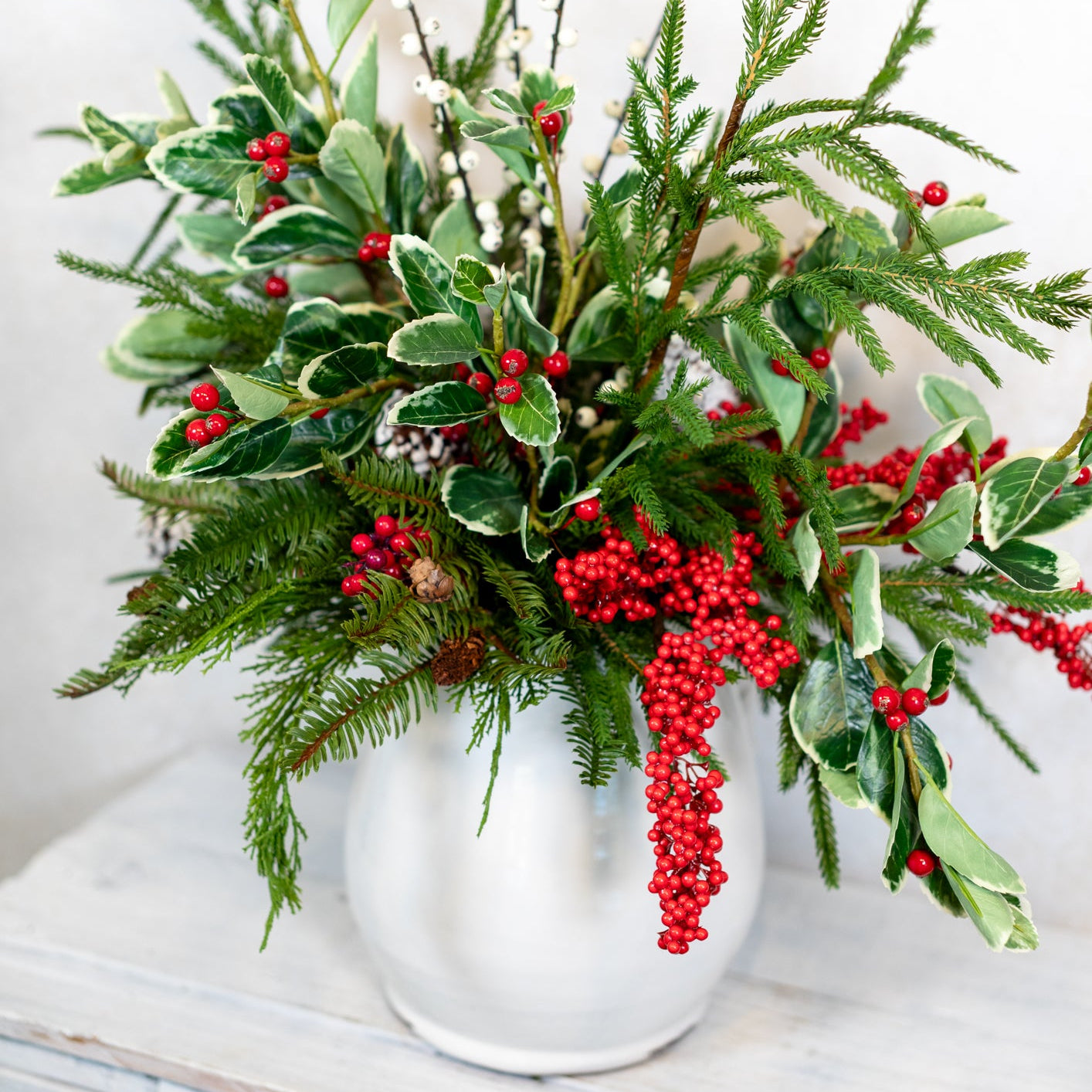 Holly Jolly Grand Bouquet