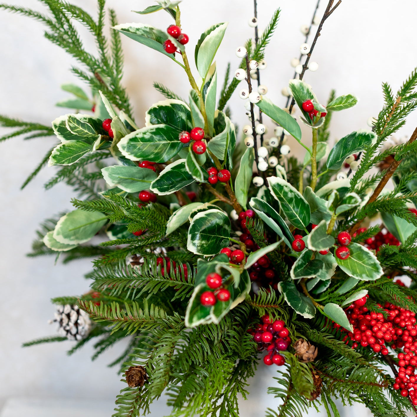 Holly Jolly Grand Bouquet