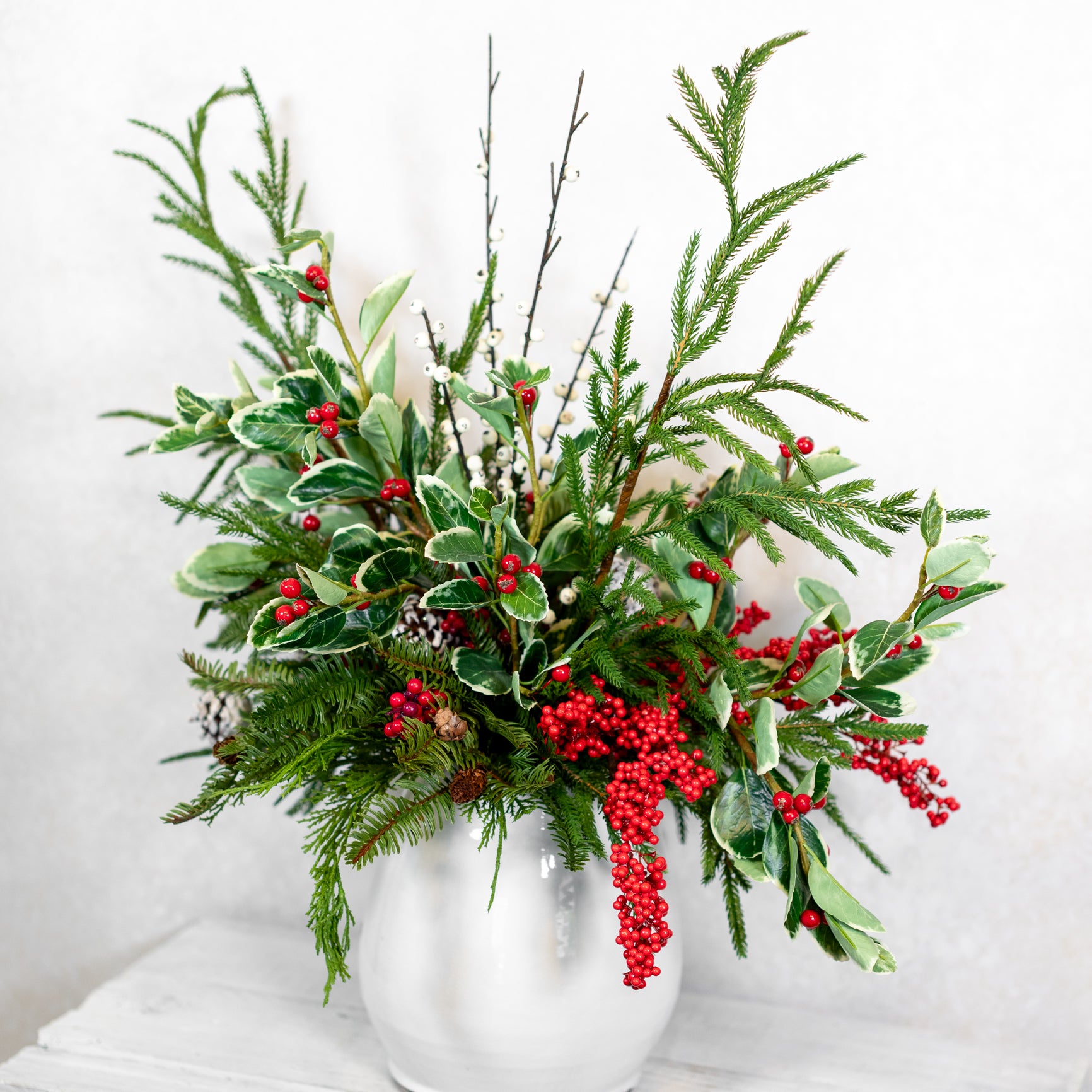 Holly Jolly Grand Bouquet