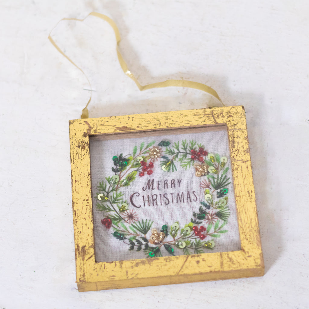 Embellished Wreath in Wood Box Ornament