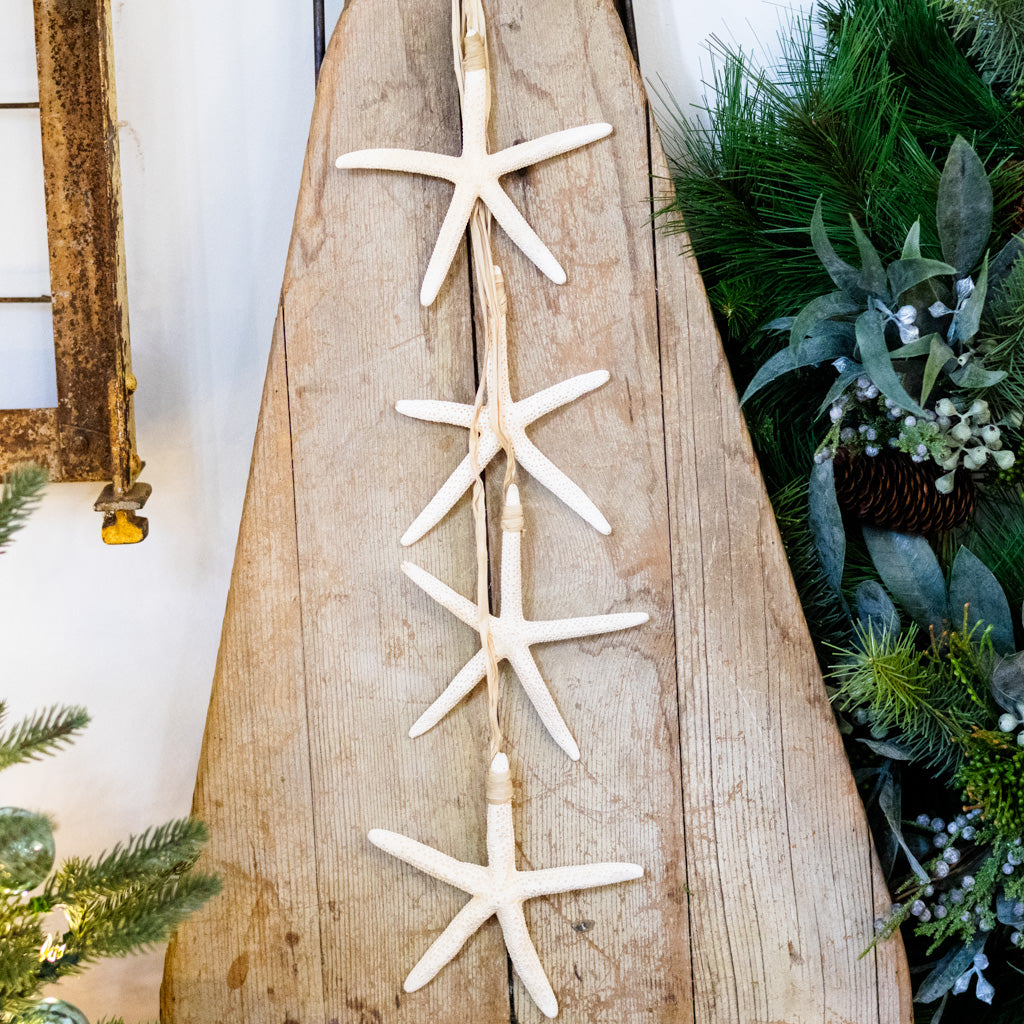 Bleached Finger Stars on Raffia Strand
