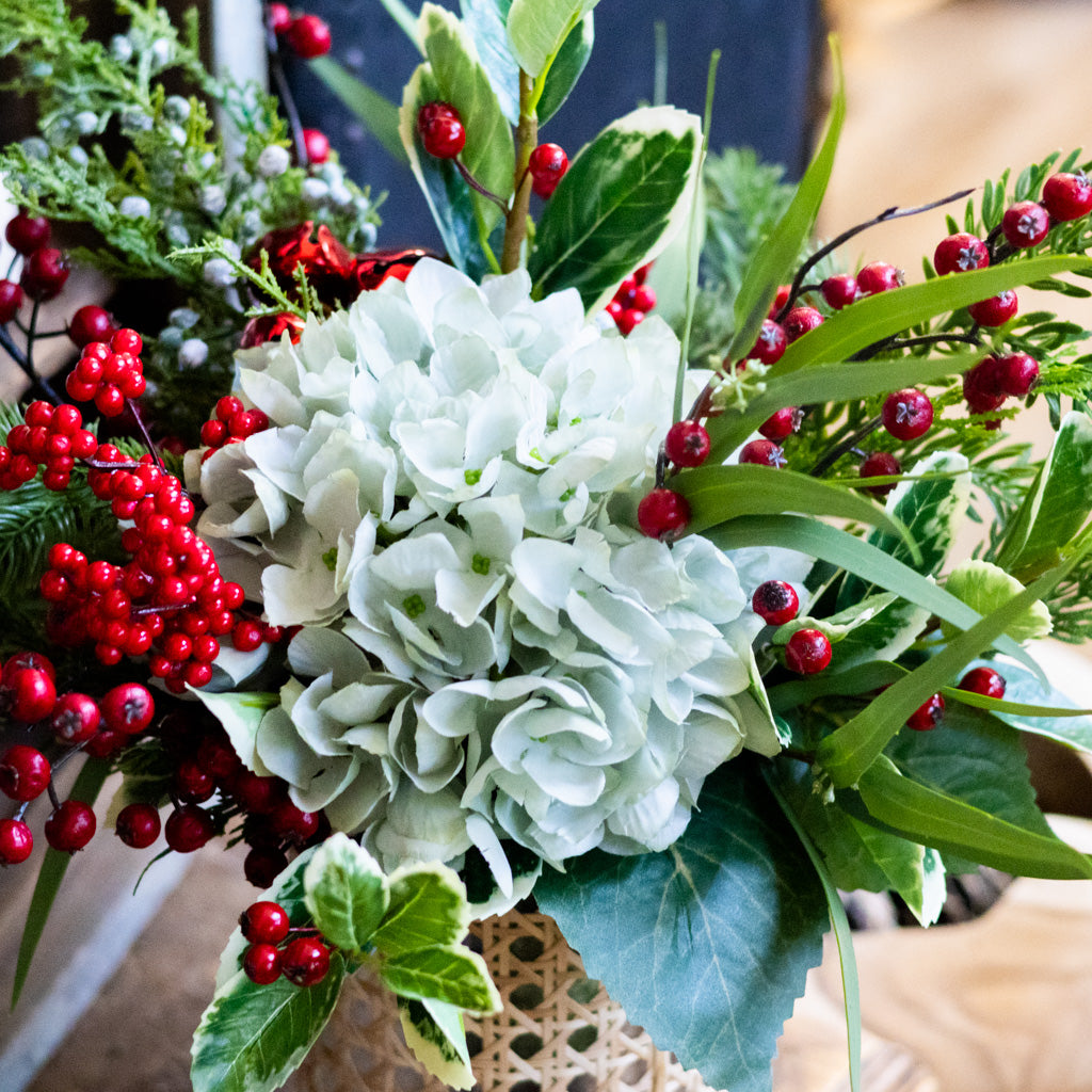 St. Nick Grand Bouquet