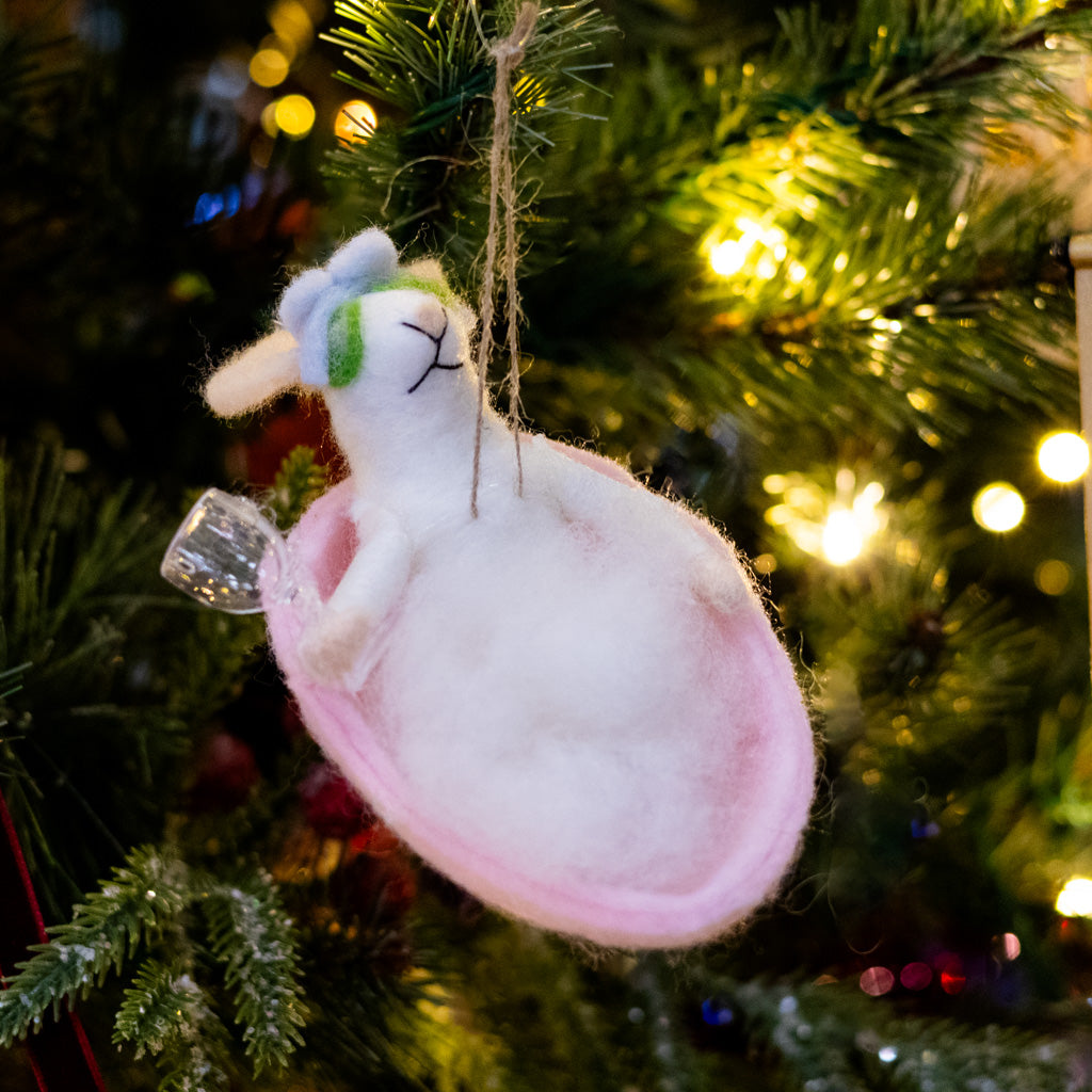 Spa Day Tub Mouse Ornament