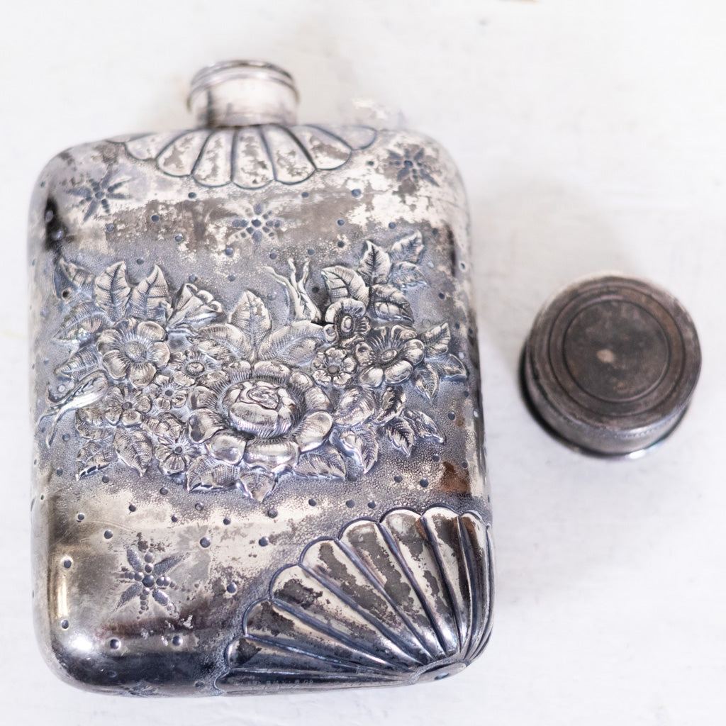 5 3/4" Victorian Flask w/Integrated Shot Cup
