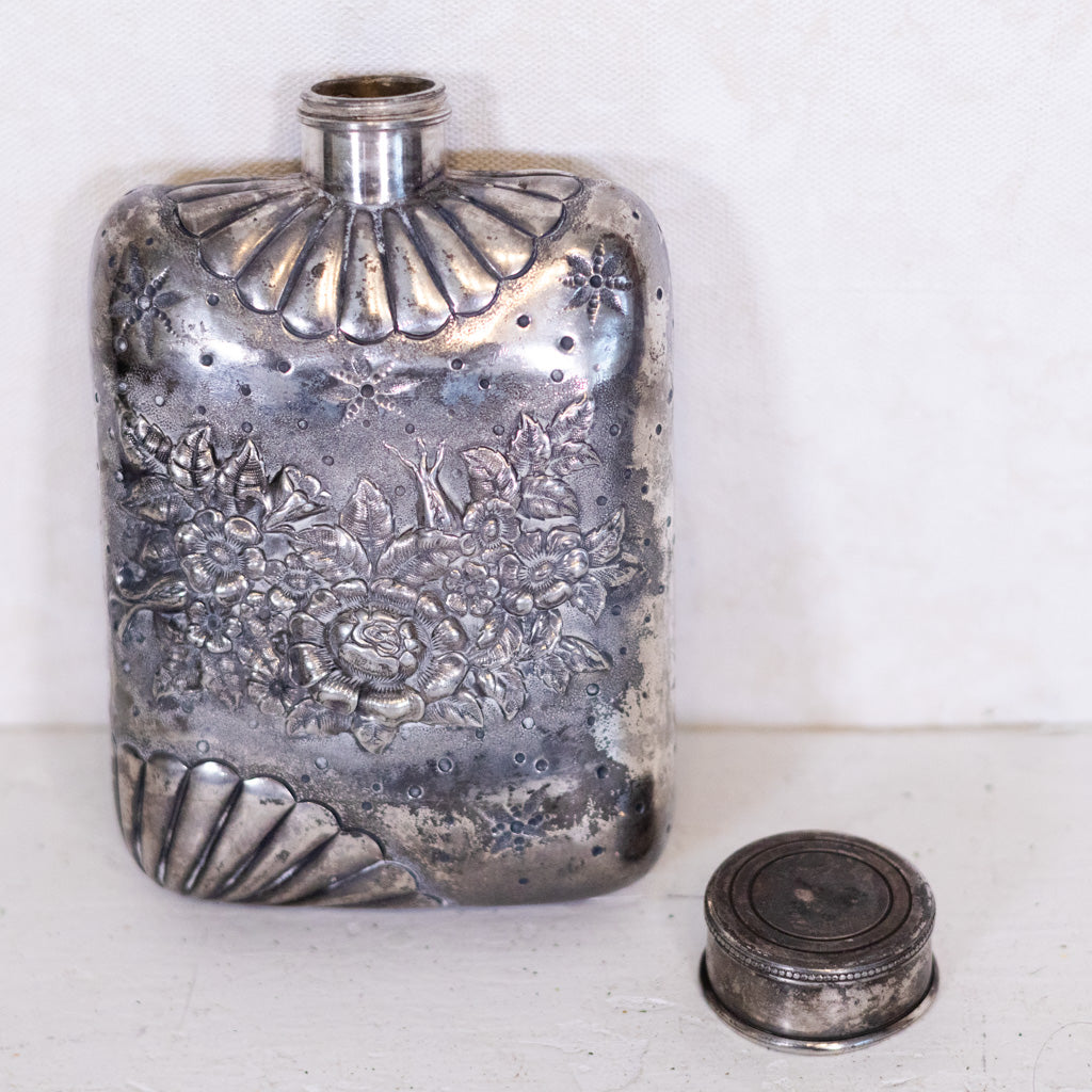 5 3/4" Victorian Flask w/Integrated Shot Cup