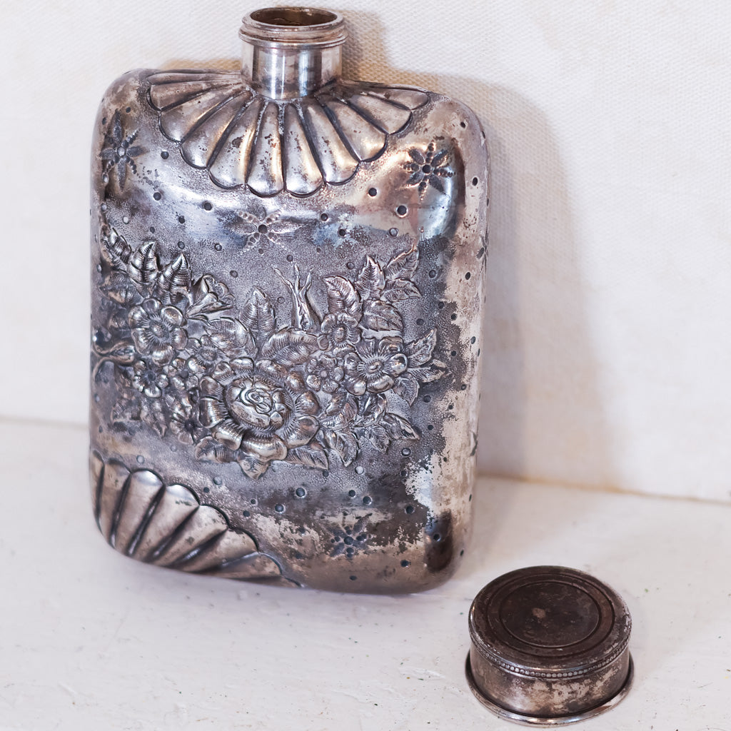 5 3/4" Victorian Flask w/Integrated Shot Cup