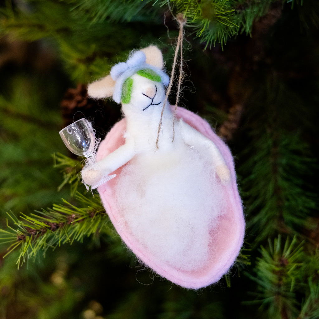 Spa Day Tub Mouse Ornament