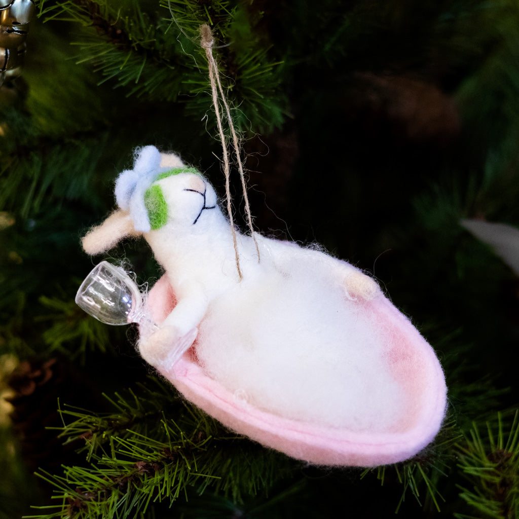 Spa Day Tub Mouse Ornament
