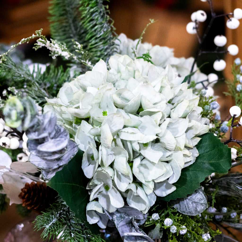 Winter Blues Grand Bouquet Drop In