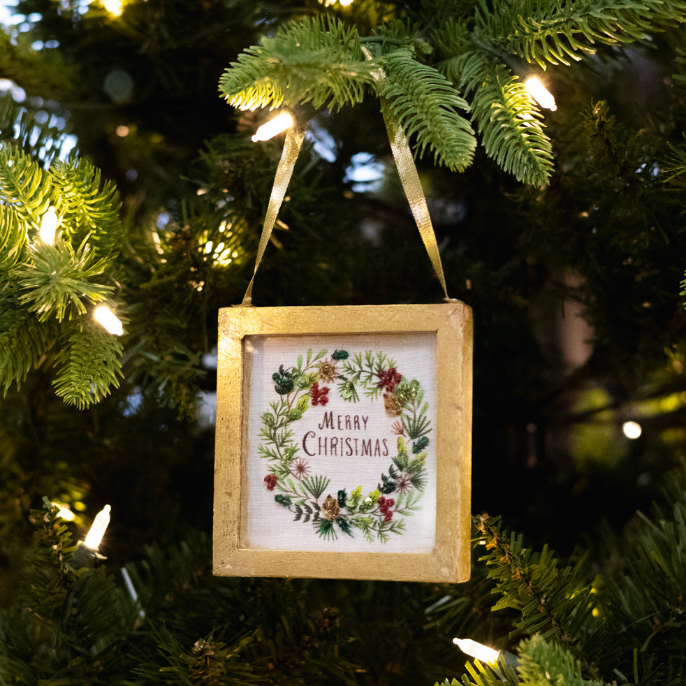 Embellished Wreath in Wood Box Ornament