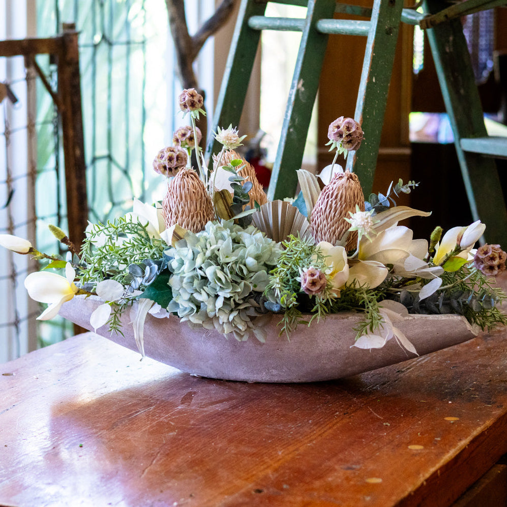 The Egret Elongated Centerpiece Drop In