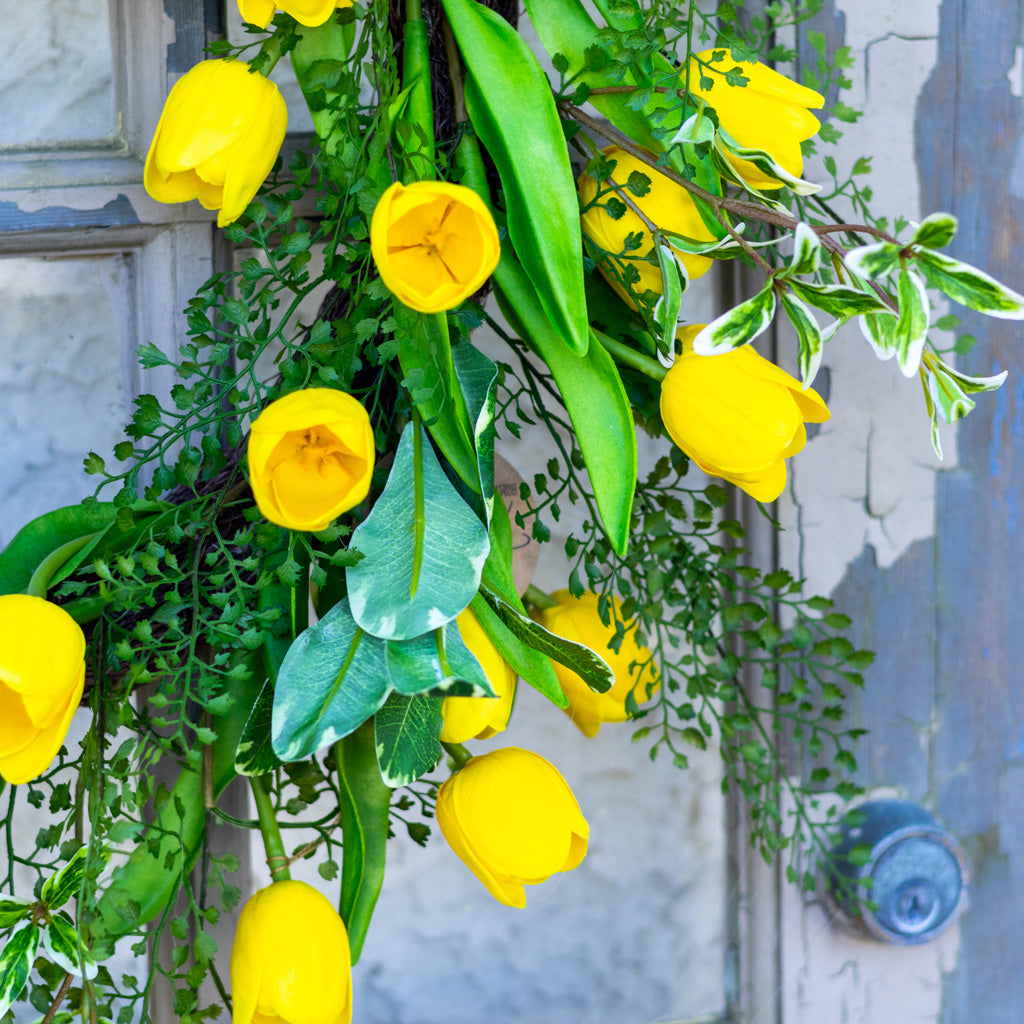 Canary Wreath