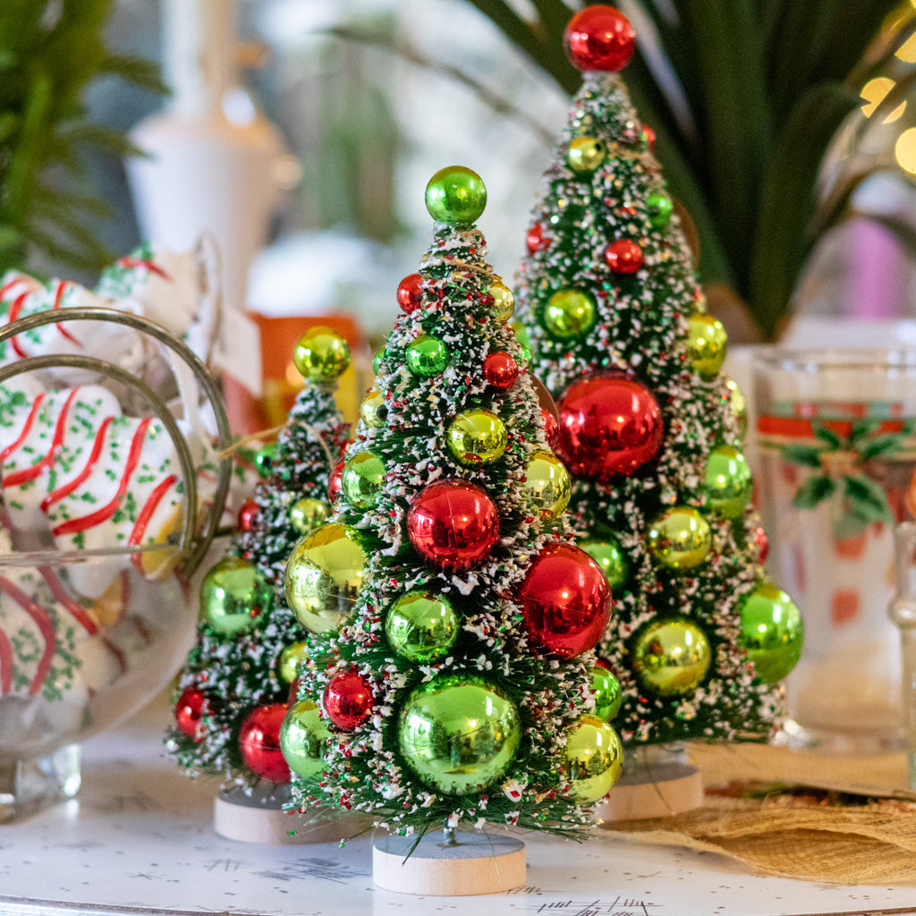Medium Retro Red Green Sisal Tree Ornament