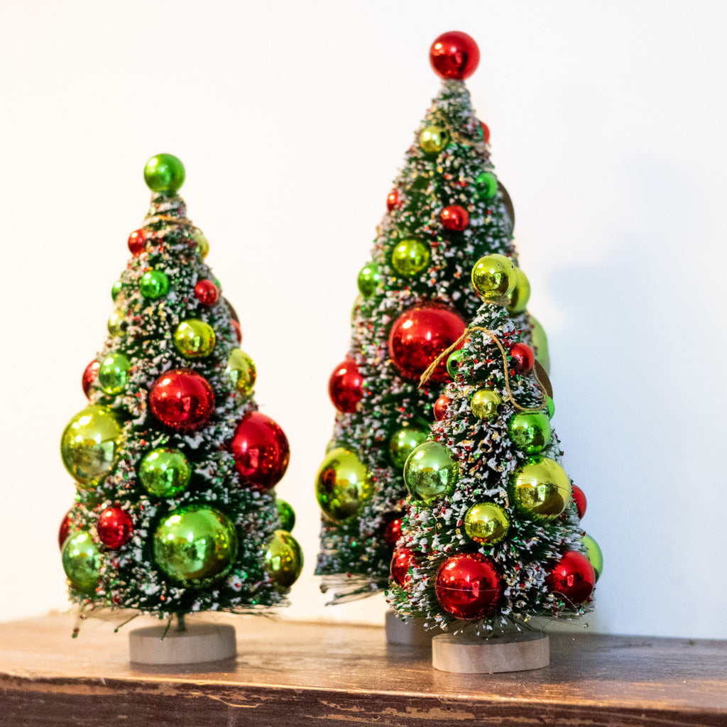 Short Retro Red Green Sisal Tree Ornament