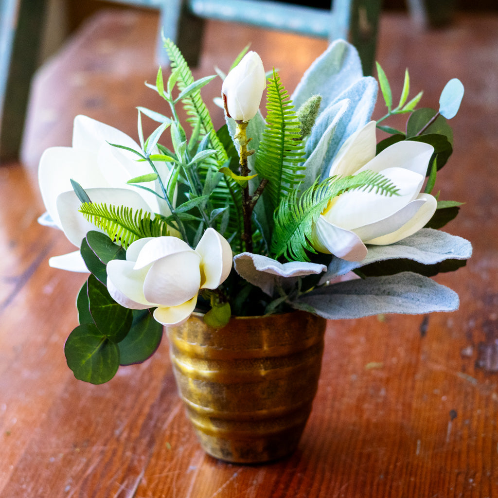 Saucer Magnolia Petite Bouquet