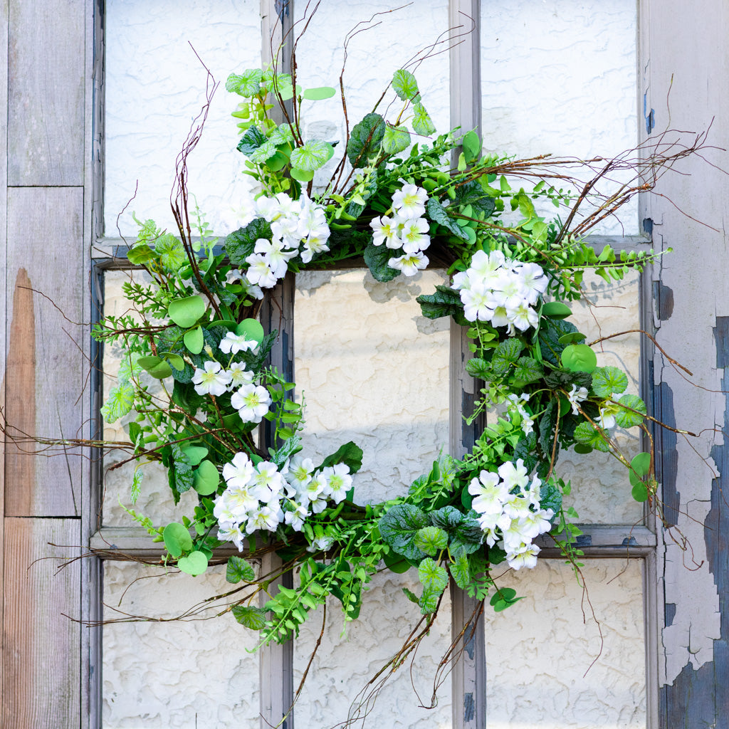 Cream Geranium Mixed Foliage Wreath