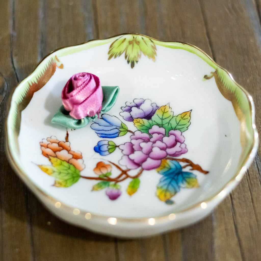 Petite Vintage Porcelain Herend Queen Victoria Pattern Bowli