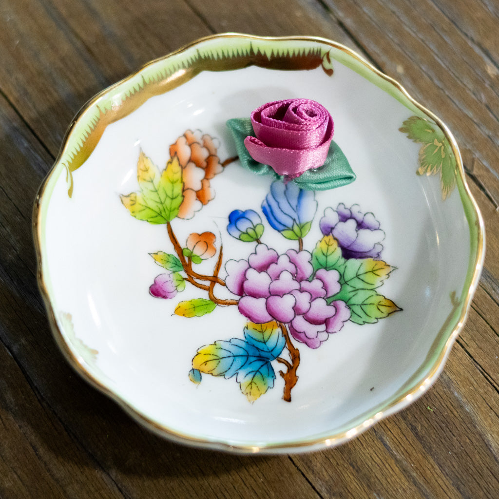 Petite Vintage Porcelain Herend Queen Victoria Pattern Bowli