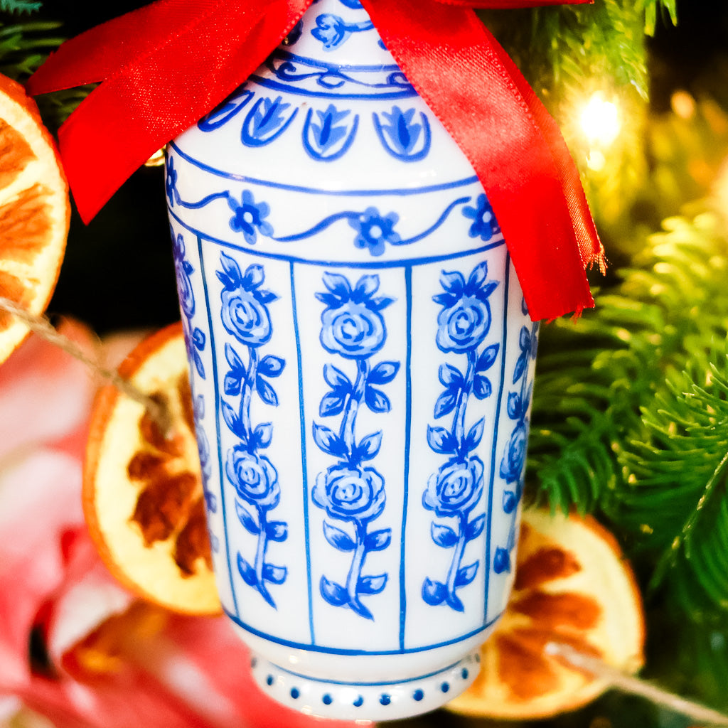 Glass Chinoiserie Vase Ornament Medium