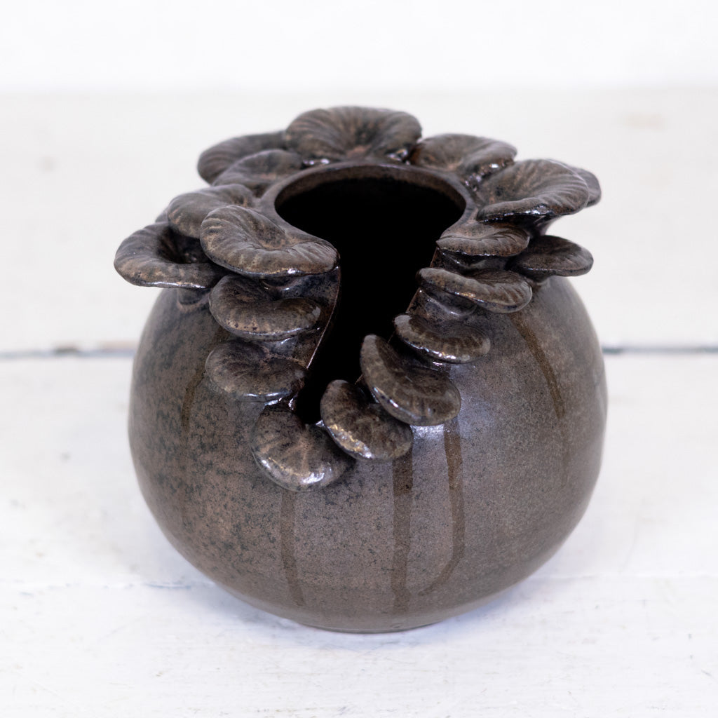 Terracotta Mushroom Pot Brown