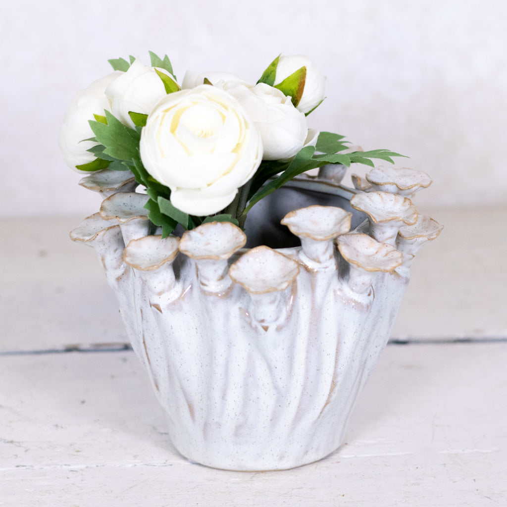Stoneware Pot with Flower Rim Cream Tan