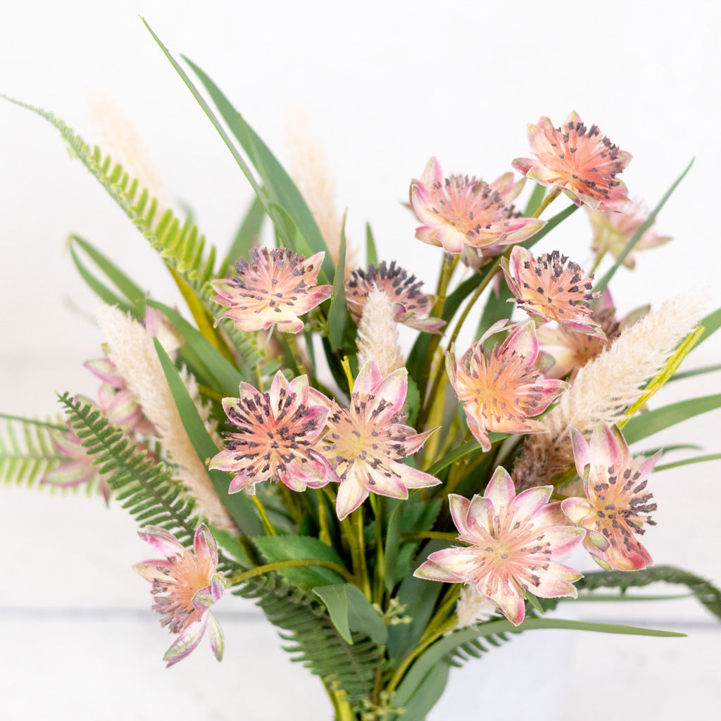 Armeria Bouquet Drop In