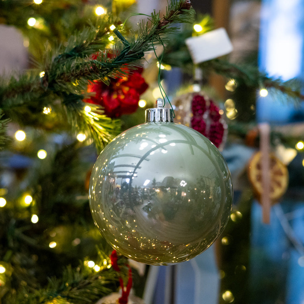 UV Wrought Iron Pearl Shatterproof Ball Ornament