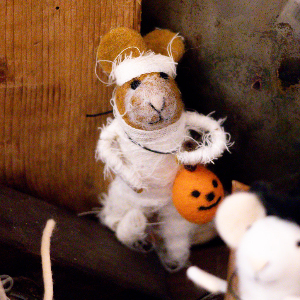Wool Felt Halloween "Mummy" Mouse with Pumpkin