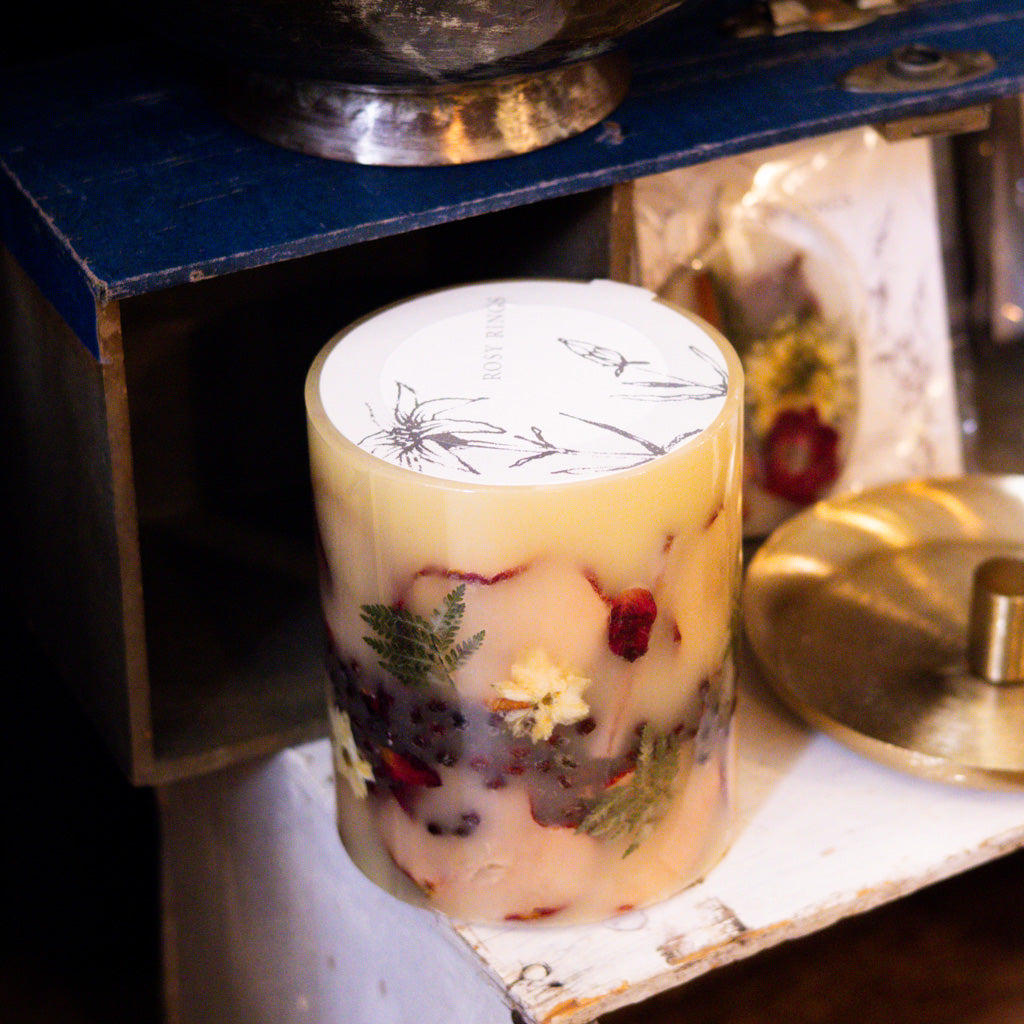 Hand-Poured Spicy Apple Candle