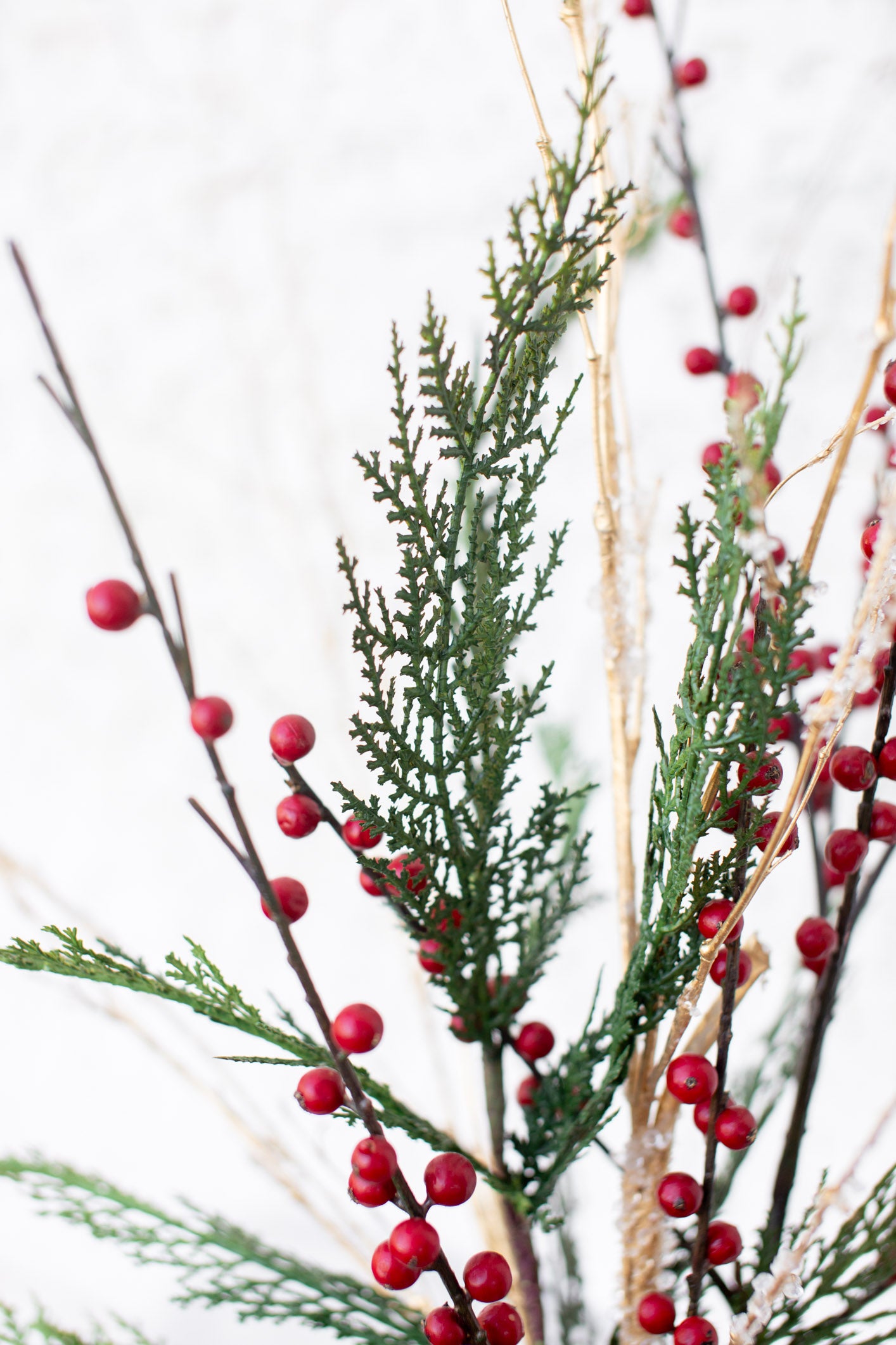 Winter Berry Narrow Vase Drop-In