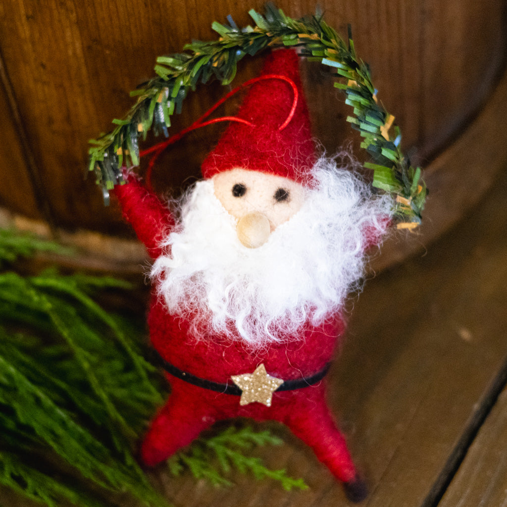 Felt Dancing Santa with Garland