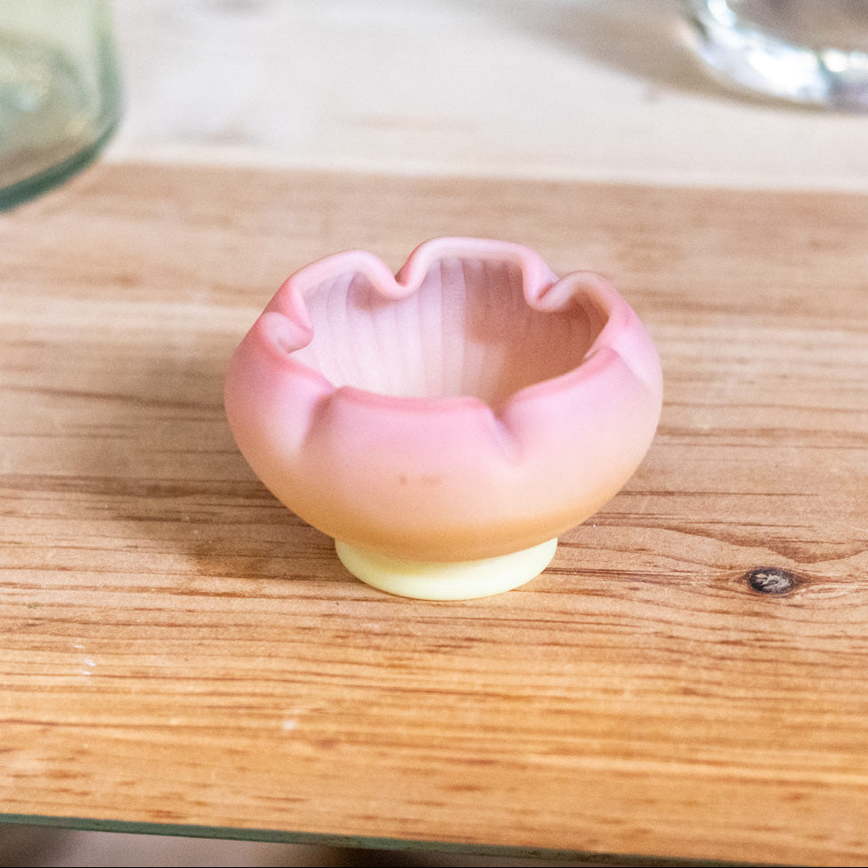 Vintage Fenton Handmade yellow/Pink Rose Bowl