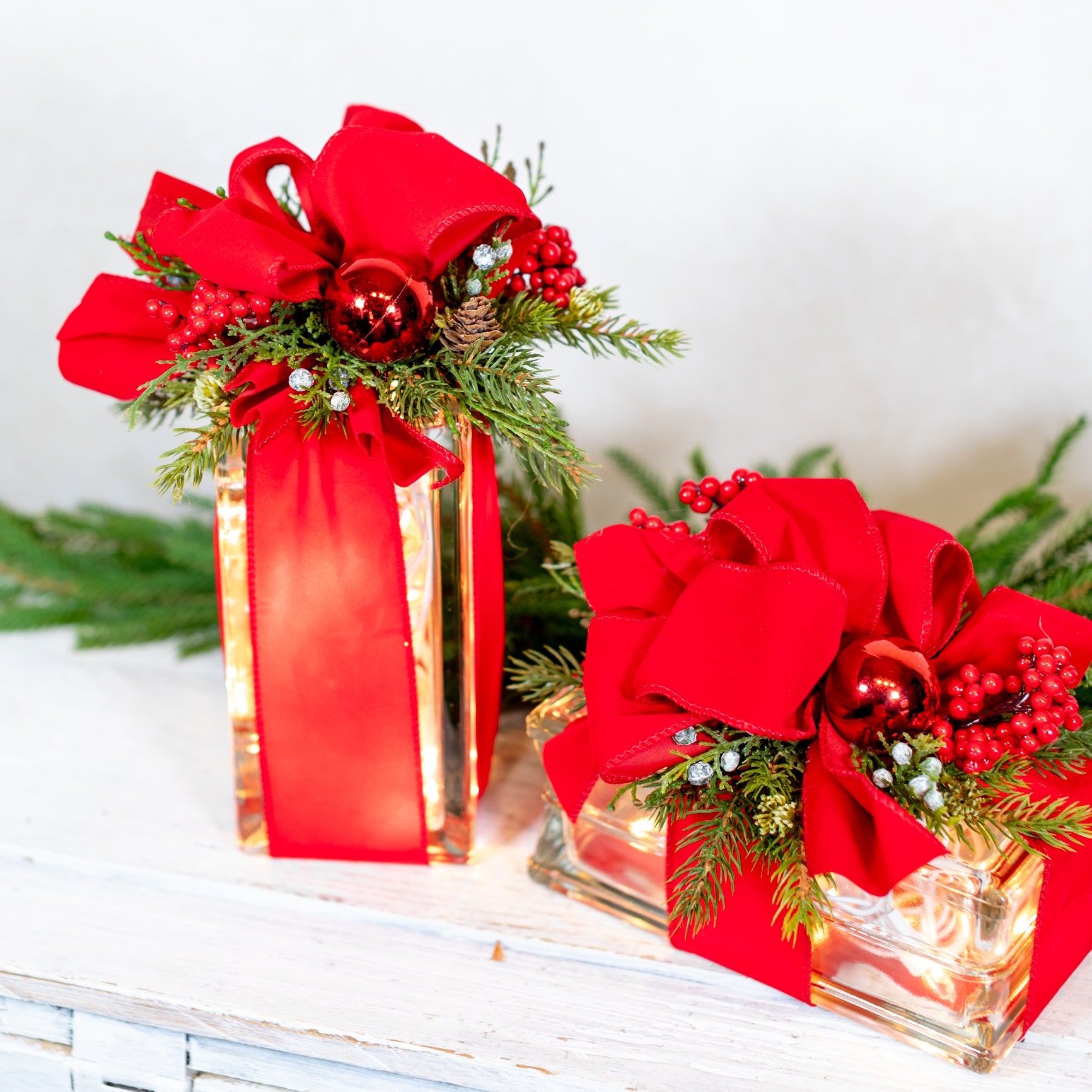 Battery Operated Elegant Red Vertical Light Block